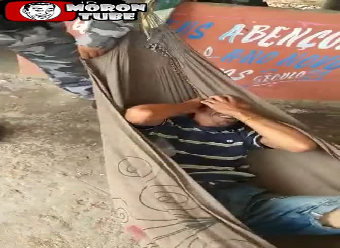 Video :The challenging and agonizing awakening of a man who is wanted by the Brazilian police